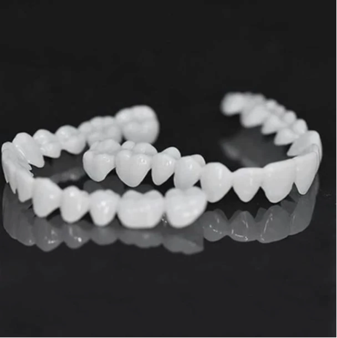 HappySmile™ — Reusable Veneer Set (Top & Bottom)